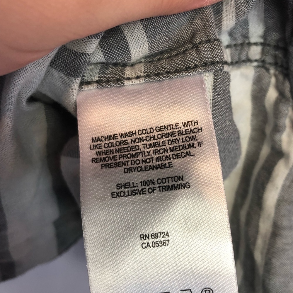 Columbia sz m gray plaid button front hiking shirt - Picture 7 of 7